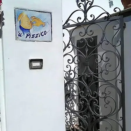 U' Pizzico Bed & Breakfast 4*